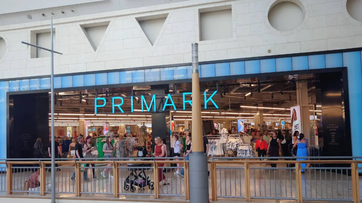 Dartford Primark closes as store trades for final day