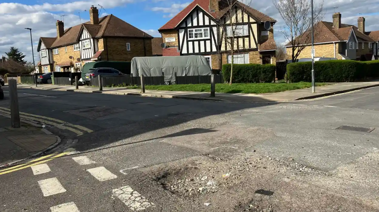 Greenwich named among worst councils for potholes
