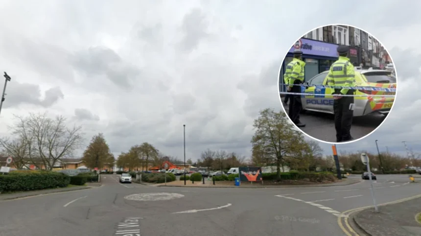 Murder Arrests After Man Stabbed at Croydon Retail Park 2026