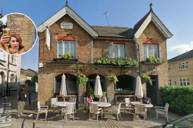 Raye Blue Plaque Nod to Ex at Tooting Pub 2026