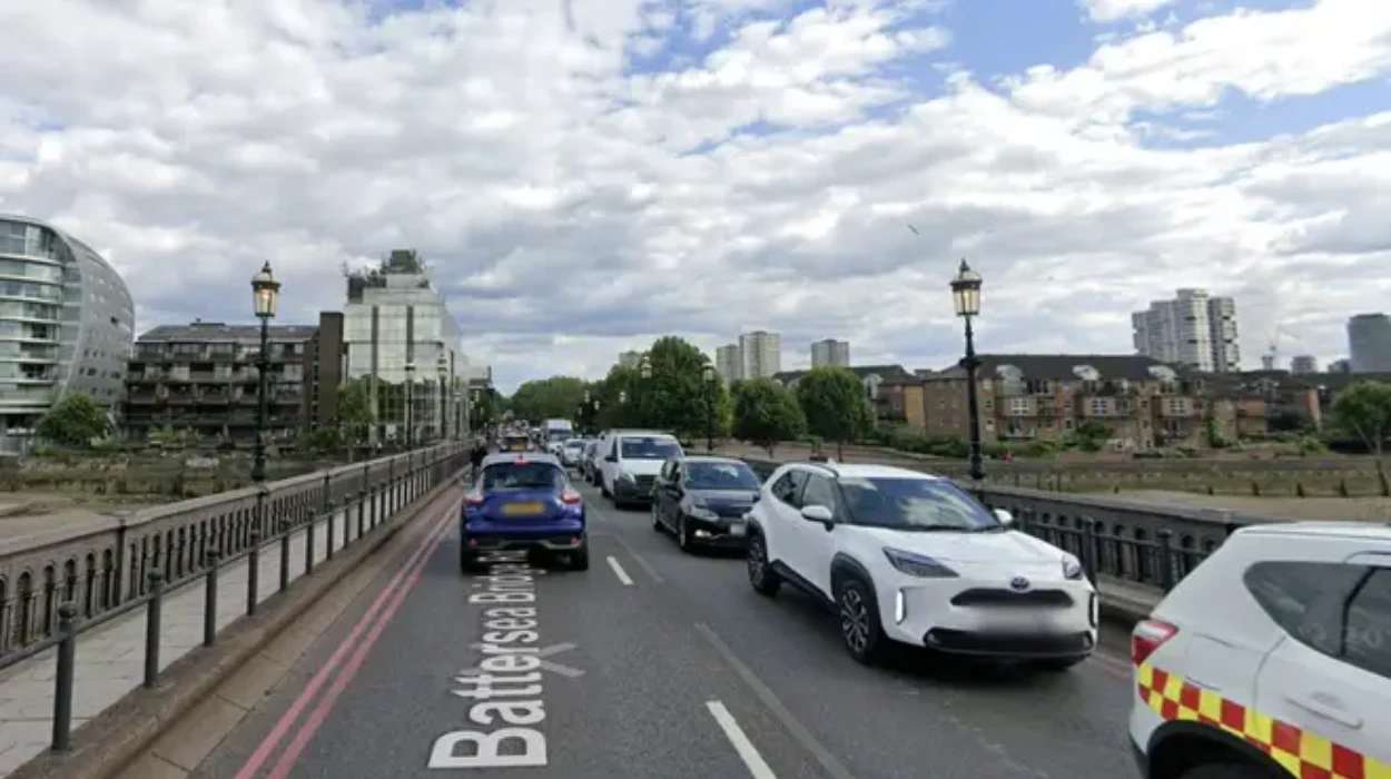 Bus Driver Critical After Battersea Bridge Assault