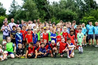 The Glades Bromley extends Bromley FC Trust partnership