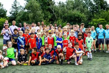 The Glades Bromley extends Bromley FC Trust partnership