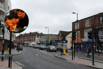 Thornton Heath fire tears through flats on Lenham Road in 2026