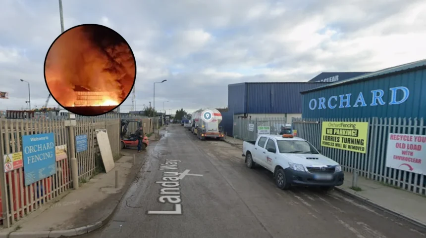 Dramatic 100-Ton Scrap Yard Blaze Hits Industrial Erith 2026