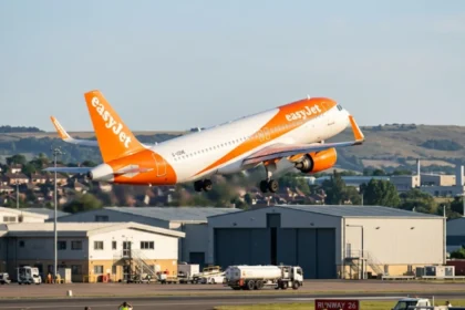 EasyJet A320 Takeoff Error at Luton: South London Travel Guide