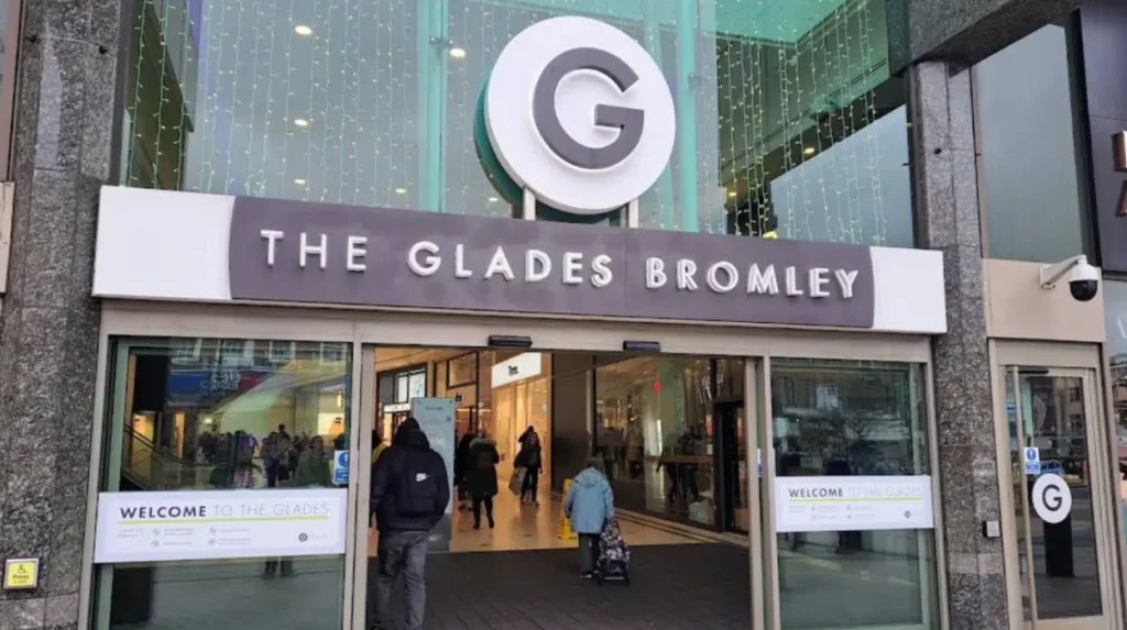 What Are the Best Shopping and Entertainment Venues in Bromley?