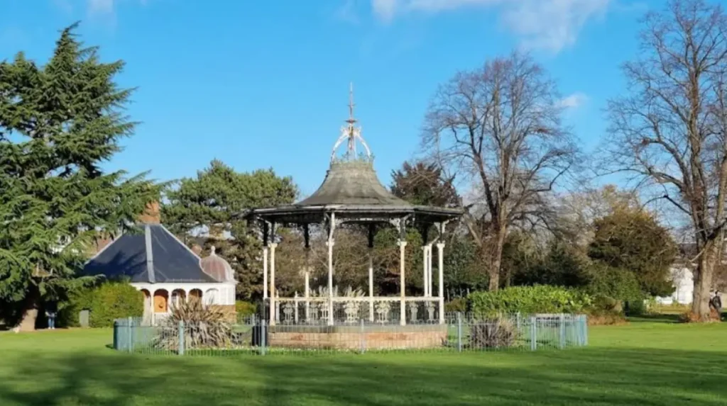 What is Bromley and where is it?