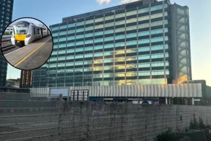 East Croydon Trackside Fire Blocks Rail Lines 2026