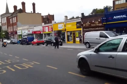 Eltham residents hit by Thames Water issues on Well Hall Road and Eltham High Street 