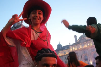 Morocco fans take to the streets of London to celebrate a huge 3-0 victory against Canada.