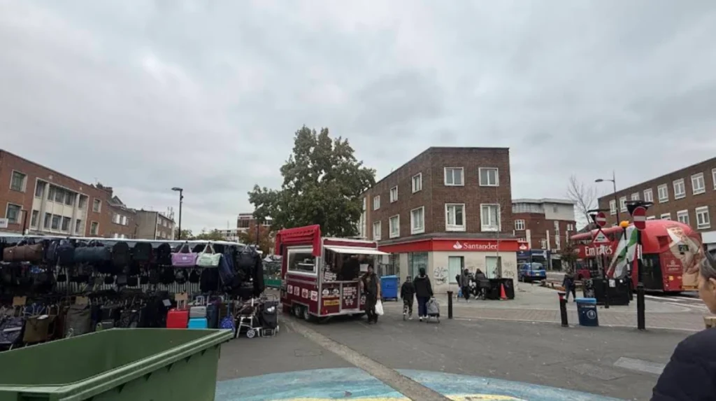What food markets define Lewisham’s food scene?