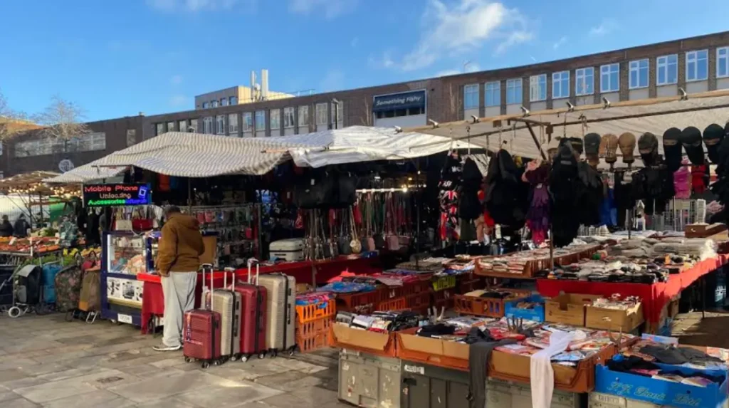 What historical background connects Lewisham’s modern food scene to its past?