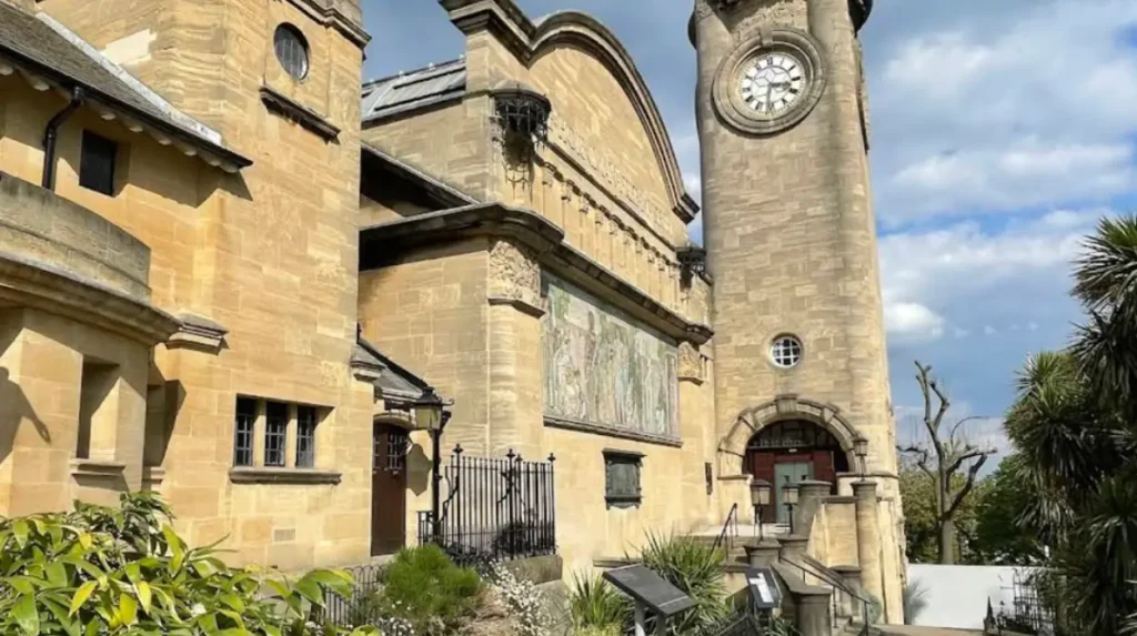 Which museums and cultural attractions in Lewisham are best for first-time visitors?