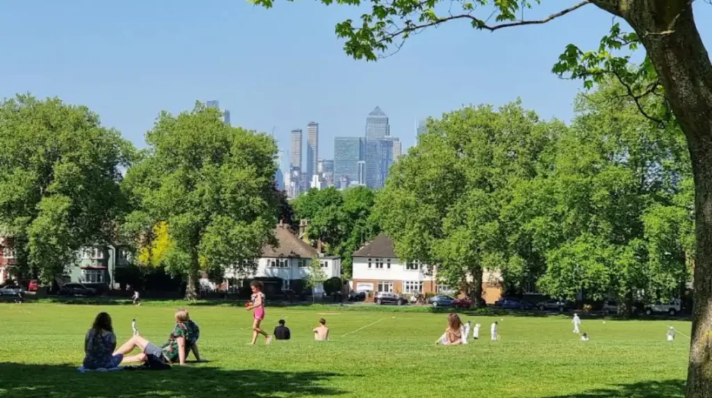 Why is Lewisham known for peaceful green spaces?