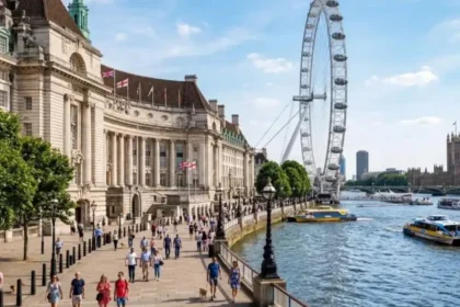Best Self-Guided Walking Tours in Lambeth: South Bank, Brixton & Parks Routes