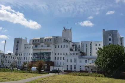 Families Seek Review Over Suspended Doctor Care at South London Hospital 2026