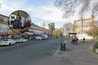 Met Police Raid Wandsworth Road Flat Over Prohibited Knives Lambeth 2026