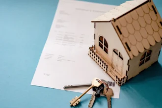 Right documents, wrong name? How race shapes the search for a rented home