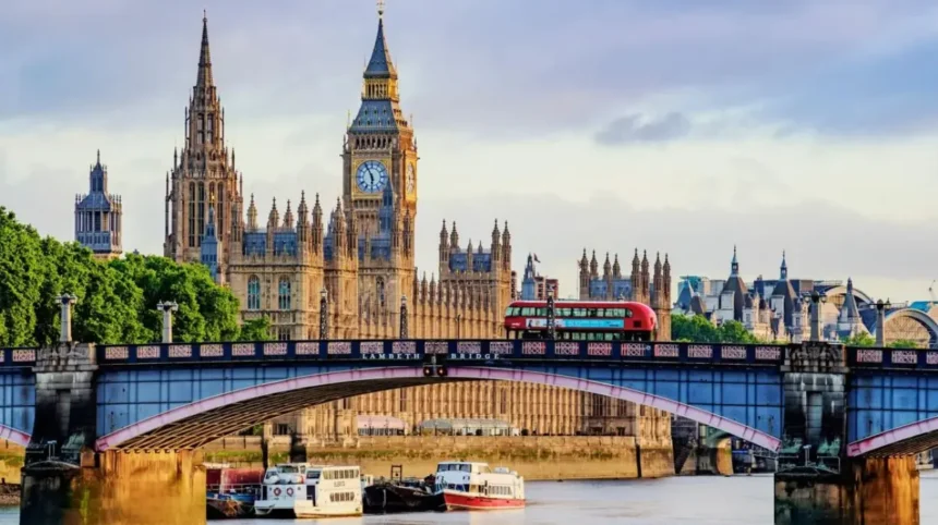 Best Thames Bridges to Photograph From Lambeth