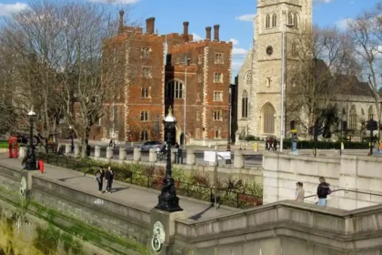 Lambeth Thames Path_ Routes, Landmarks and Walking Guide