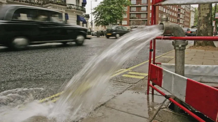 Thames Water Pipe Leak Forces School Closures in South London 2026