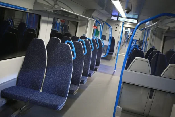 Thameslink Replaces Ironing Board Seats in London 2026