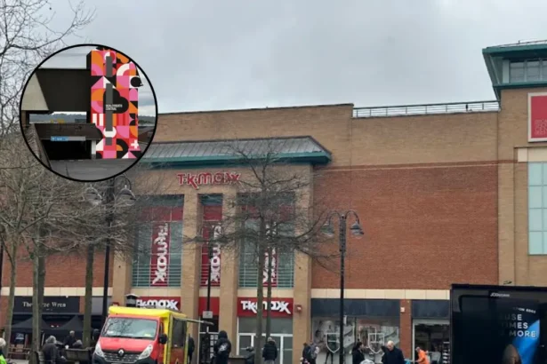 Broadway Shopping Centre Bexleyheath Proposes Major Signage Overhaul: Bexleyheath 2026